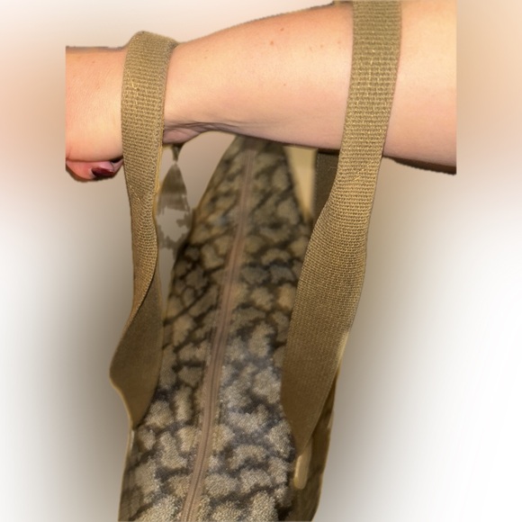 Yves Saint Laurent Duffle Bag - Picture 6 of 16